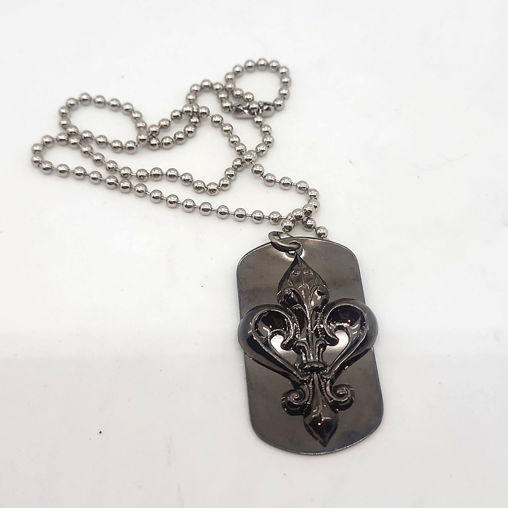 GUN METAL FANCY FLEUR DOG TAG